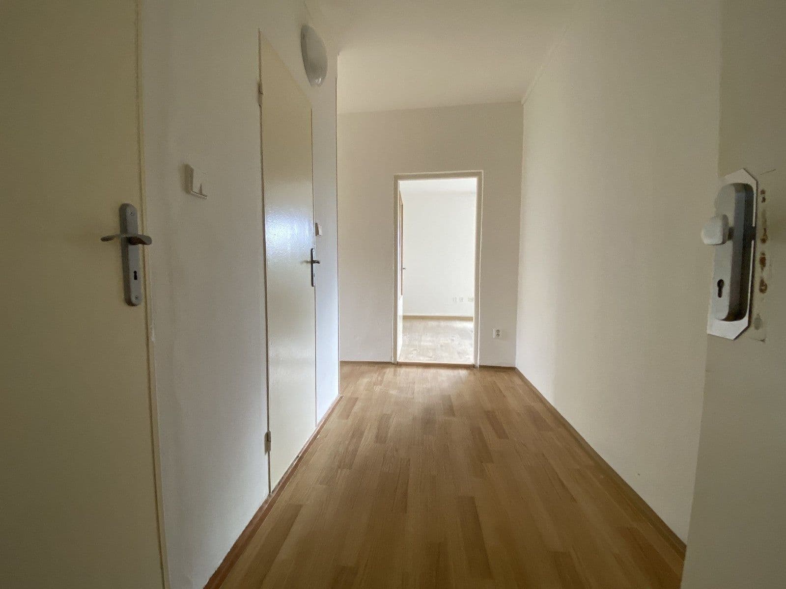 Prenájom bytu 3-izbový 54 m², Masarykova třída, Orlová, Moravskoslezský kraj Prenájom bytu 3-izbový 54 m², Masarykova třída, Orlová, Moravskoslezský kraj