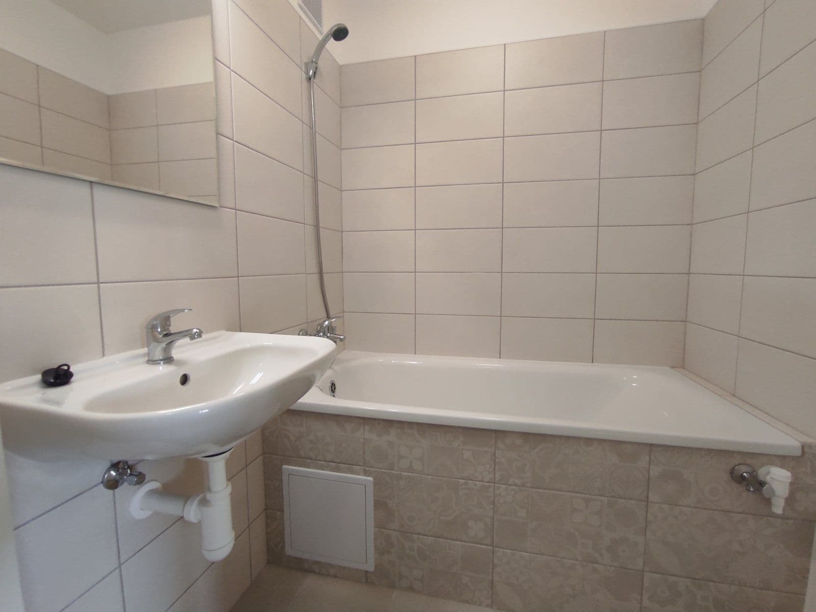 Prenájom bytu 3-izbový 54 m², Masarykova třída, Orlová, Moravskoslezský kraj Prenájom bytu 3-izbový 54 m², Masarykova třída, Orlová, Moravskoslezský kraj