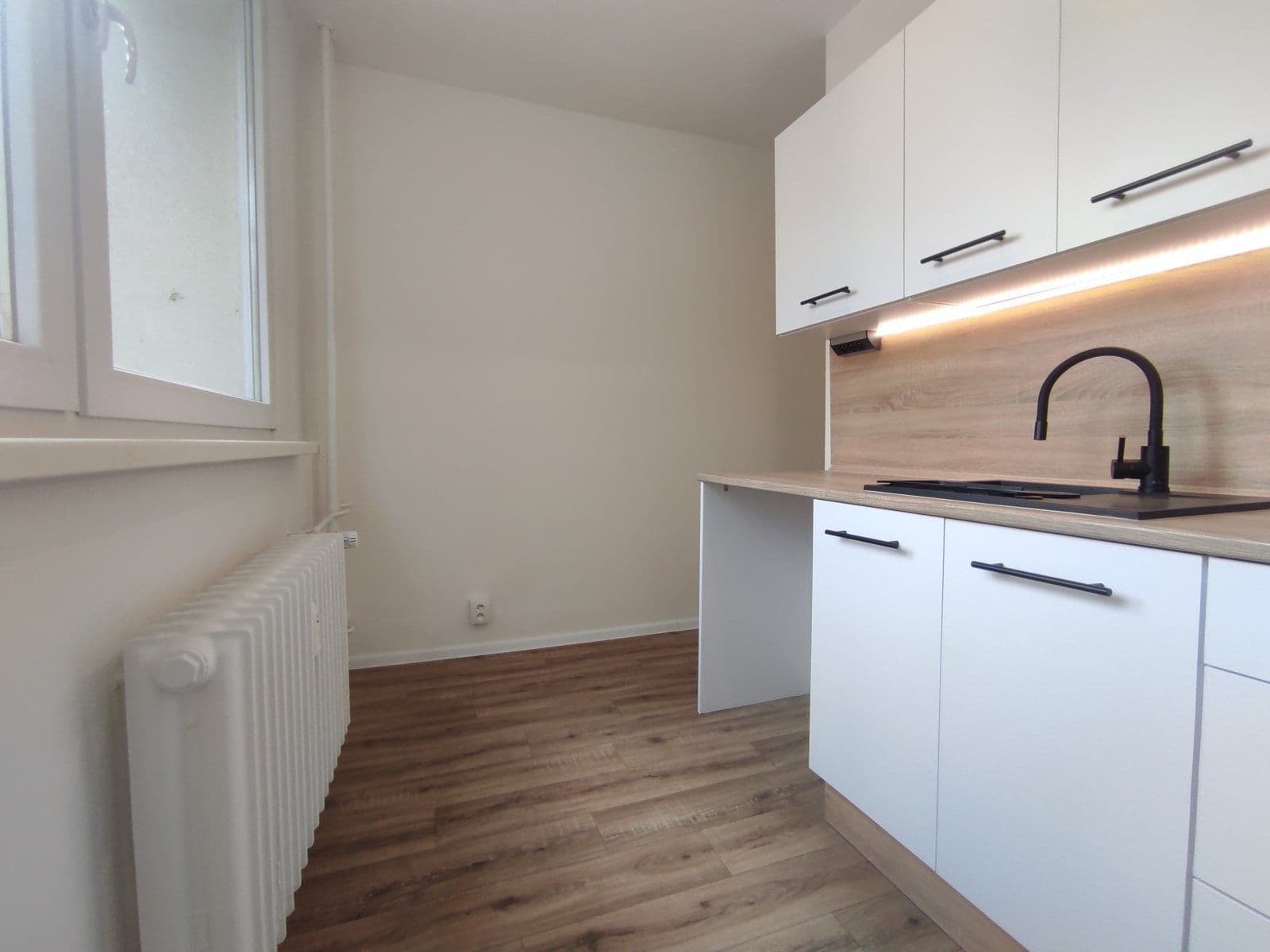 Prenájom bytu 3-izbový 54 m², Masarykova třída, Orlová, Moravskoslezský kraj Prenájom bytu 3-izbový 54 m², Masarykova třída, Orlová, Moravskoslezský kraj