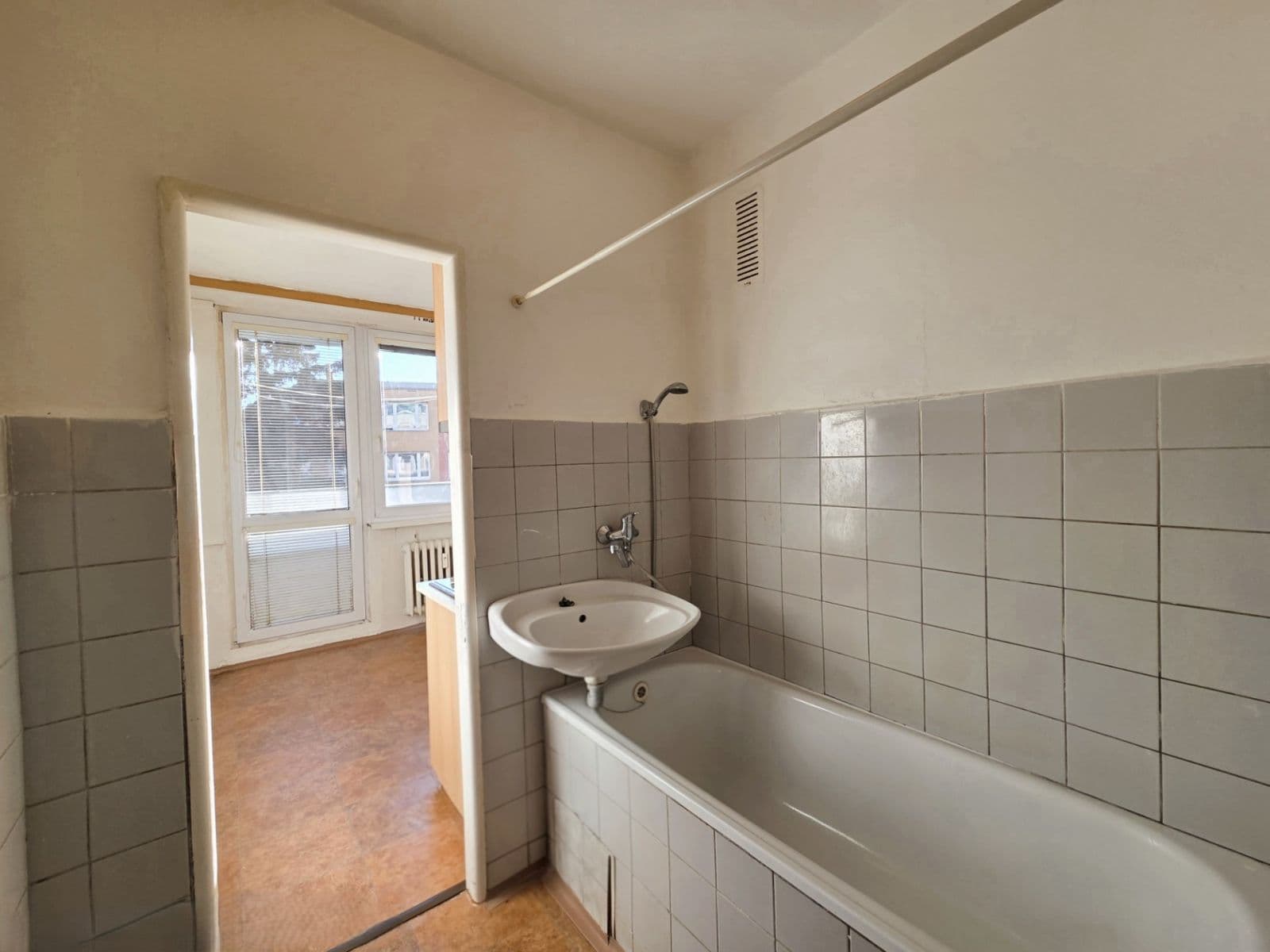Predaj bytu 3-izbový 64 m², Křenická, Praha, Praha Predaj bytu 3-izbový 64 m², Křenická, Praha, Praha