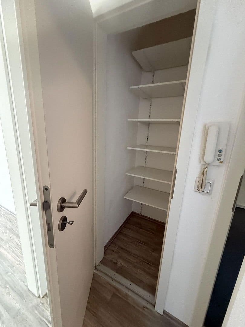 Prenájom bytu 1-izbový 40 m², Oberhausen, Severné Porýnie - Westfálsko Prenájom bytu 1-izbový 40 m², Oberhausen, Severné Porýnie - Westfálsko