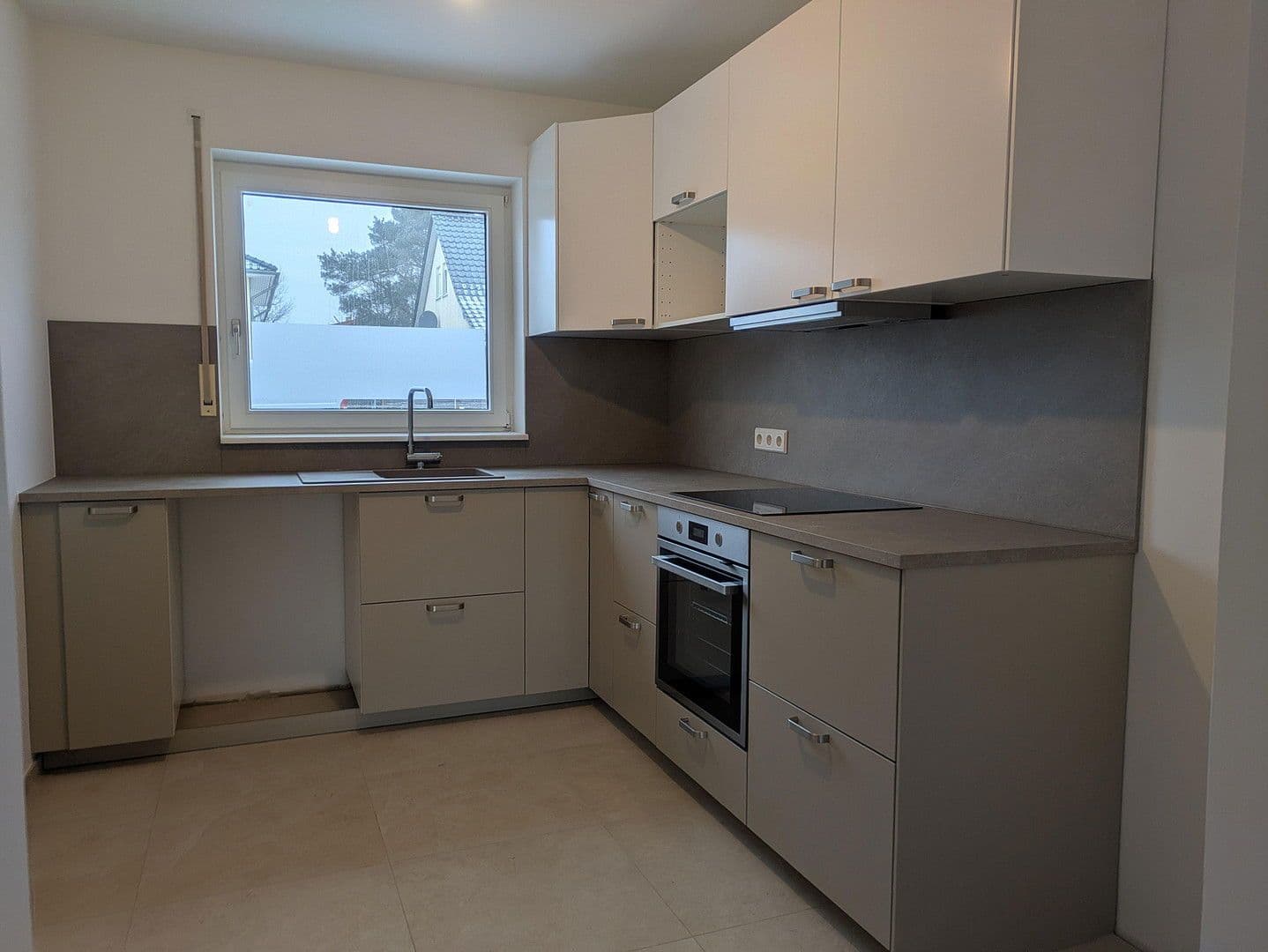 Prenájom domu 120 m², pozemek 285 m², Berlin, Berlín Prenájom domu 120 m², pozemek 285 m², Berlin, Berlín