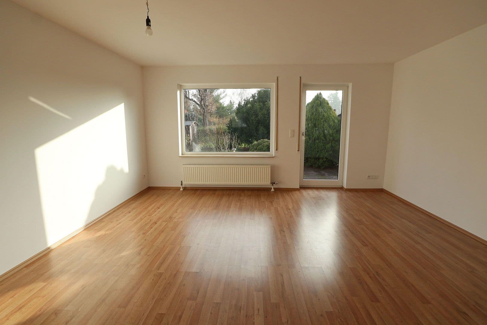 Prenájom domu 120 m², pozemek 285 m², Berlin, Berlín Prenájom domu 120 m², pozemek 285 m², Berlin, Berlín
