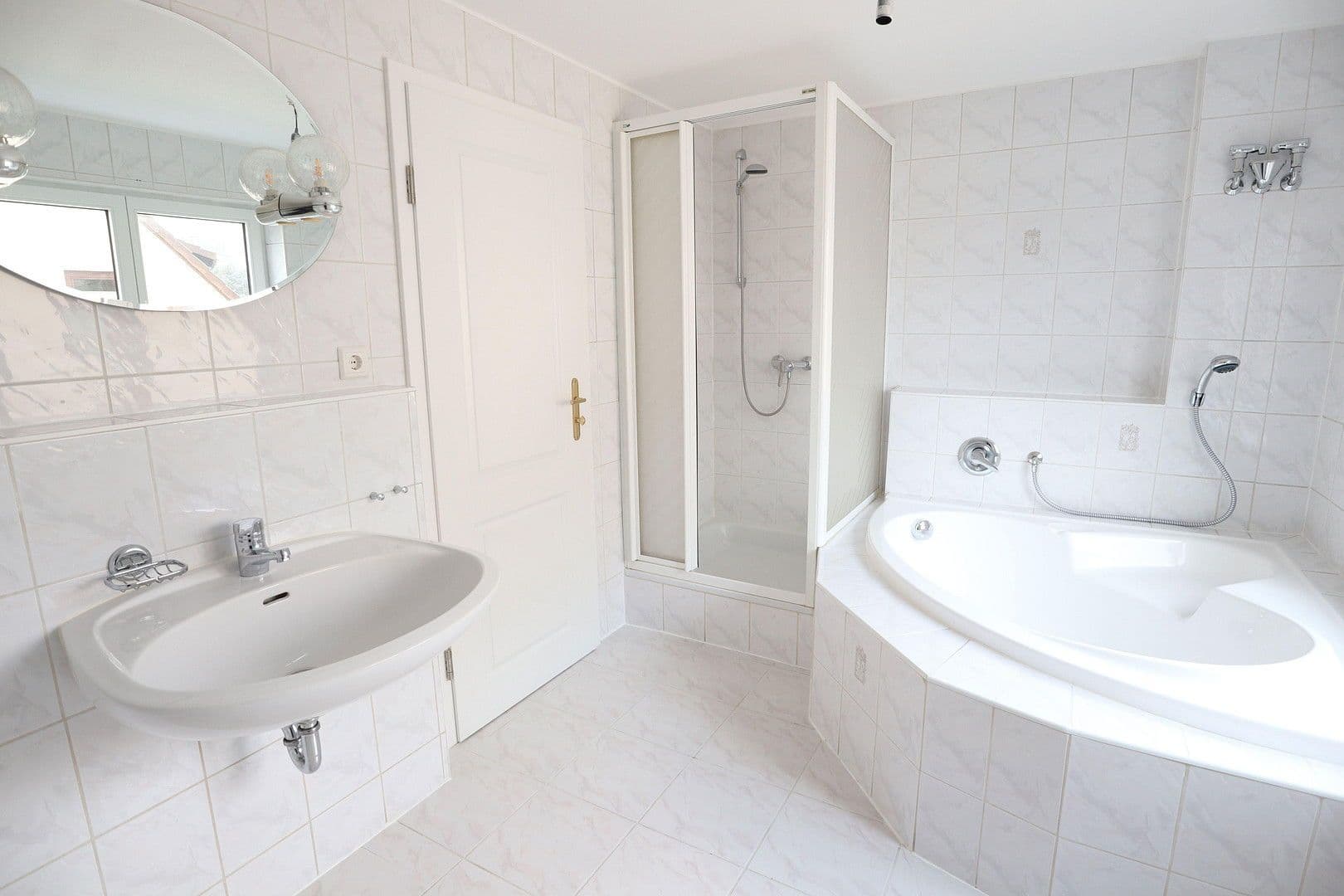 Prenájom domu 120 m², pozemek 285 m², Berlin, Berlín Prenájom domu 120 m², pozemek 285 m², Berlin, Berlín