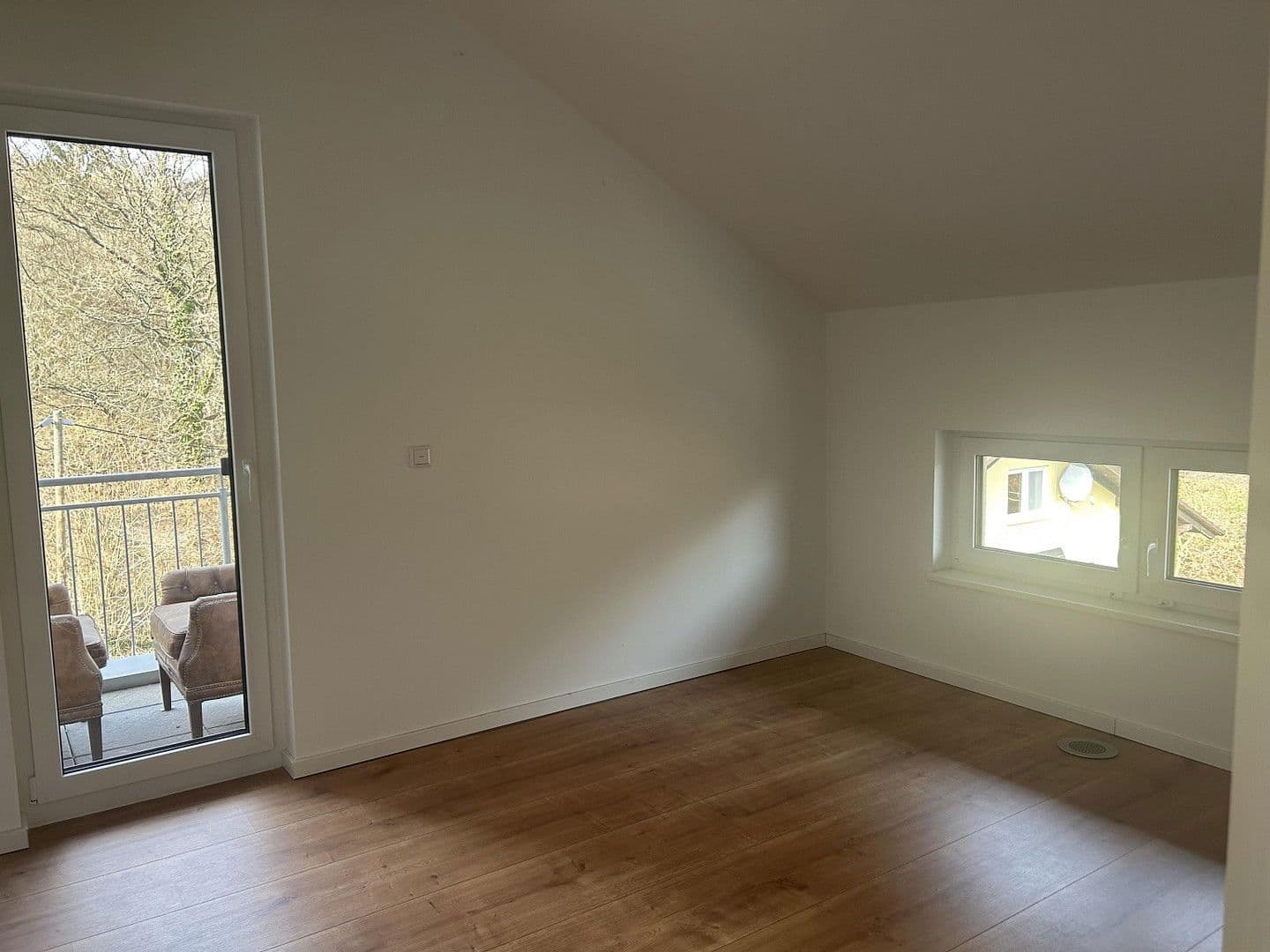 Prenájom domu 225 m², pozemek 1.012 m², Im Brochenbachtal 5, Sankt Katharinen, Porýnie-Falcko Prenájom domu 225 m², pozemek 1.012 m², Im Brochenbachtal 5, Sankt Katharinen, Porýnie-Falcko