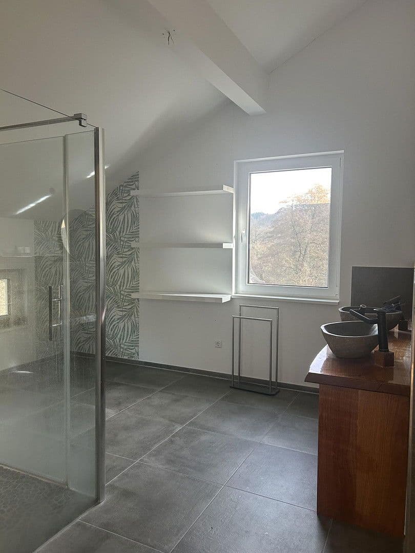 Prenájom domu 225 m², pozemek 1.012 m², Im Brochenbachtal 5, Sankt Katharinen, Porýnie-Falcko Prenájom domu 225 m², pozemek 1.012 m², Im Brochenbachtal 5, Sankt Katharinen, Porýnie-Falcko