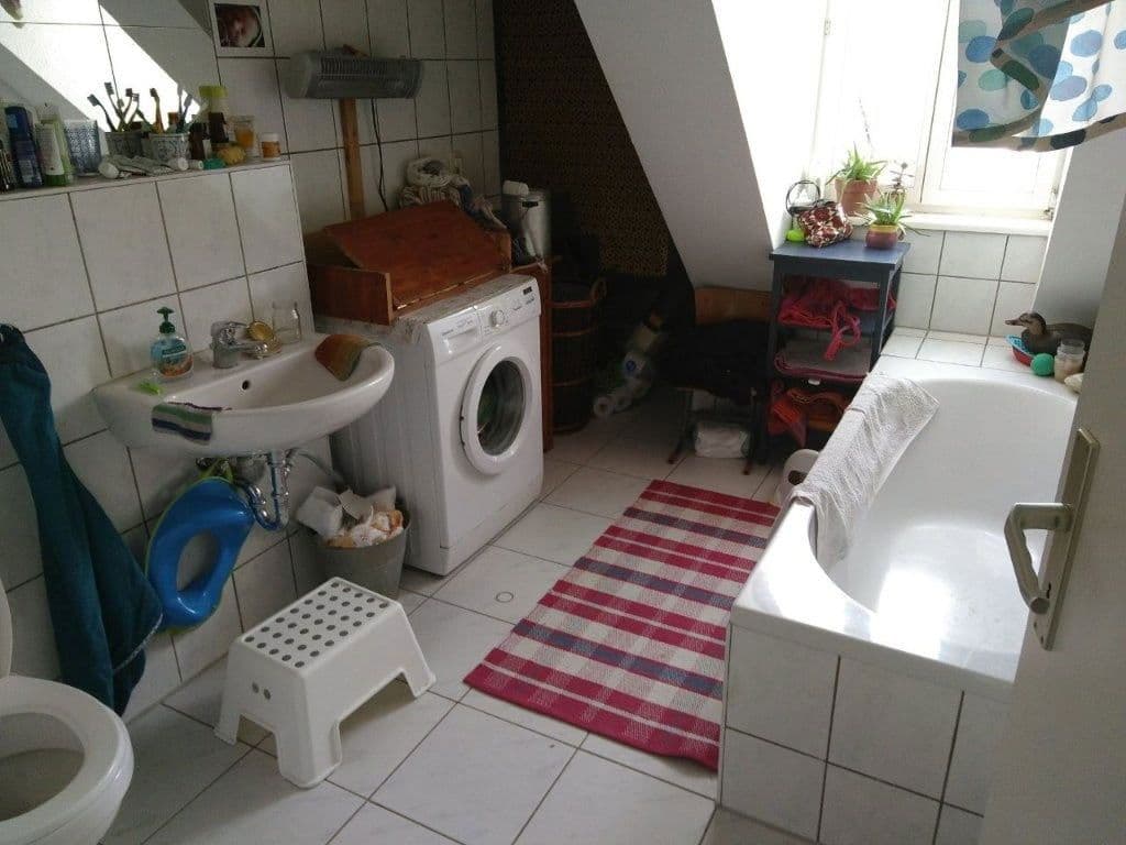 Prenájom bytu 5-izbový 113 m², Demmeringstr.76, Leipzig, Sasko Prenájom bytu 5-izbový 113 m², Demmeringstr.76, Leipzig, Sasko