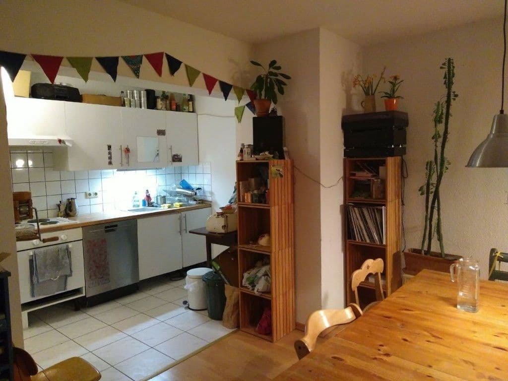 Prenájom bytu 5-izbový 113 m², Demmeringstr.76, Leipzig, Sasko Prenájom bytu 5-izbový 113 m², Demmeringstr.76, Leipzig, Sasko