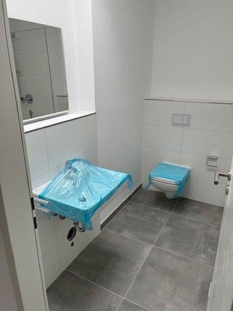 Prenájom bytu 2-izbový 54 m², Donnersbergstr. 33, Frankfurt, Hesensko Prenájom bytu 2-izbový 54 m², Donnersbergstr. 33, Frankfurt, Hesensko