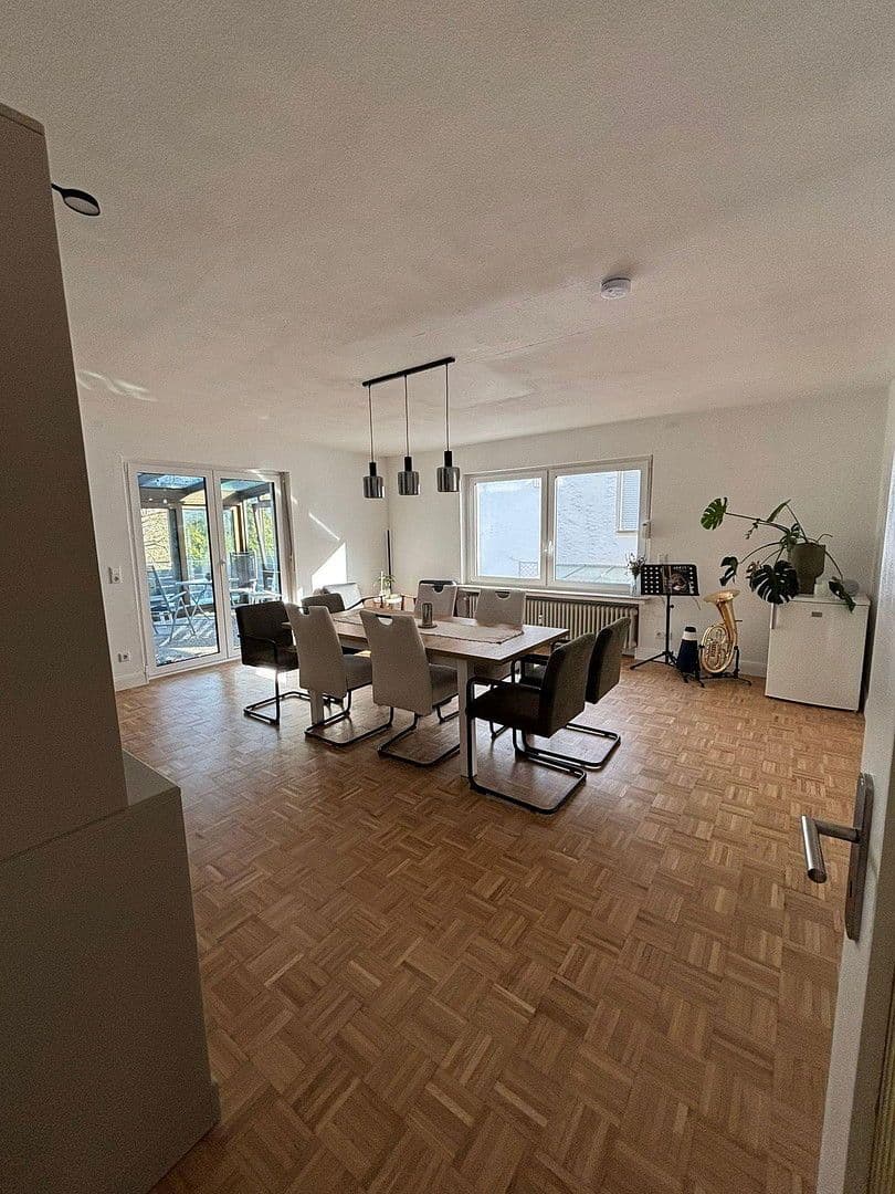 Prenájom bytu 4-izbový 142 m², Lohbachweg 9, Bad Sooden-Allendorf, Hesensko Prenájom bytu 4-izbový 142 m², Lohbachweg 9, Bad Sooden-Allendorf, Hesensko