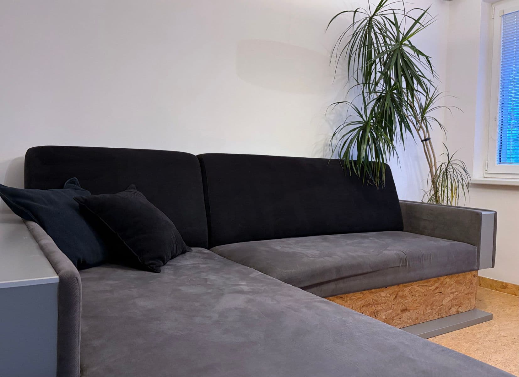 Prenájom bytu 3-izbový 68 m², Hluboká, Zlín, Zlínský kraj Prenájom bytu 3-izbový 68 m², Hluboká, Zlín, Zlínský kraj