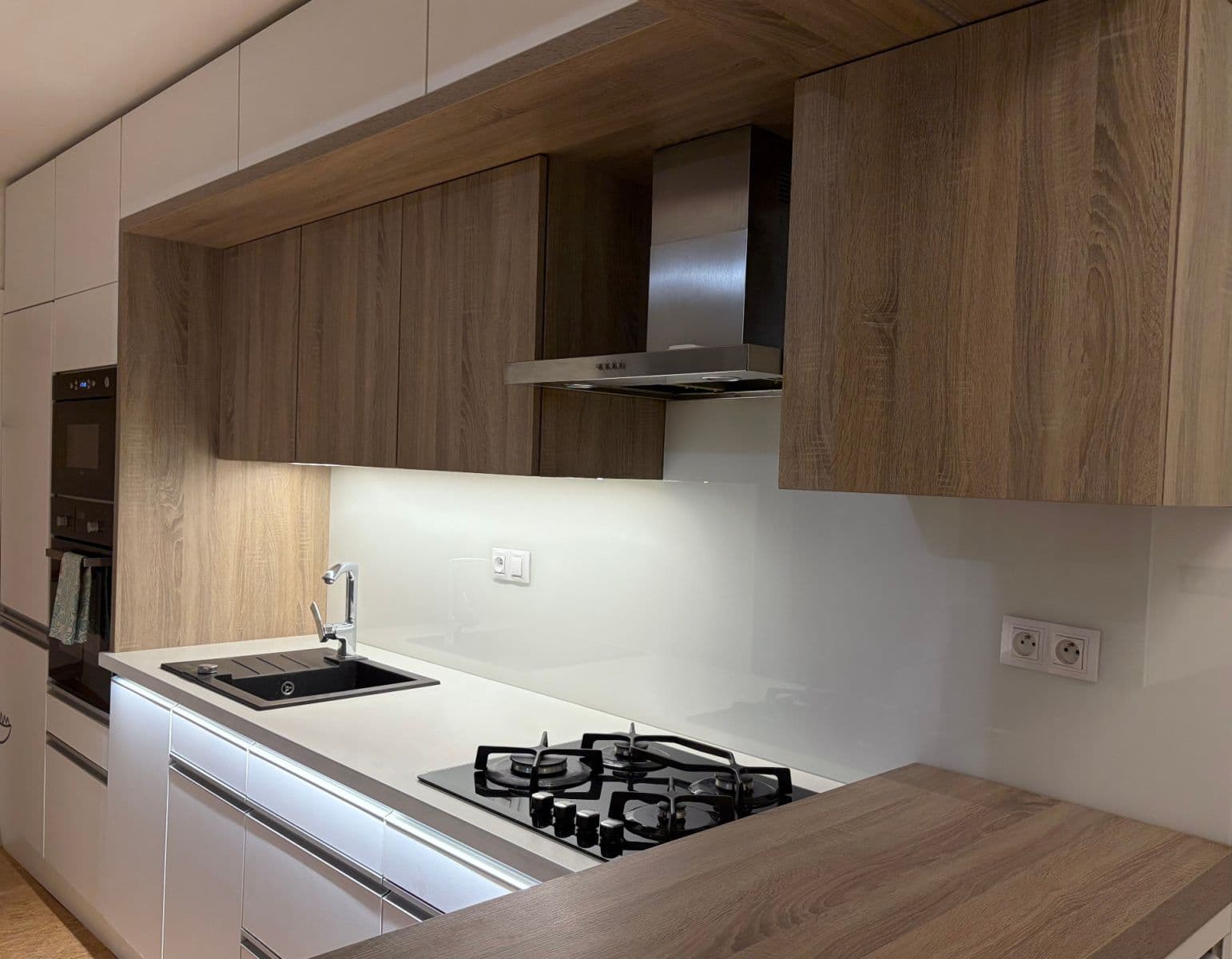 Prenájom bytu 3-izbový 68 m², Hluboká, Zlín, Zlínský kraj Prenájom bytu 3-izbový 68 m², Hluboká, Zlín, Zlínský kraj