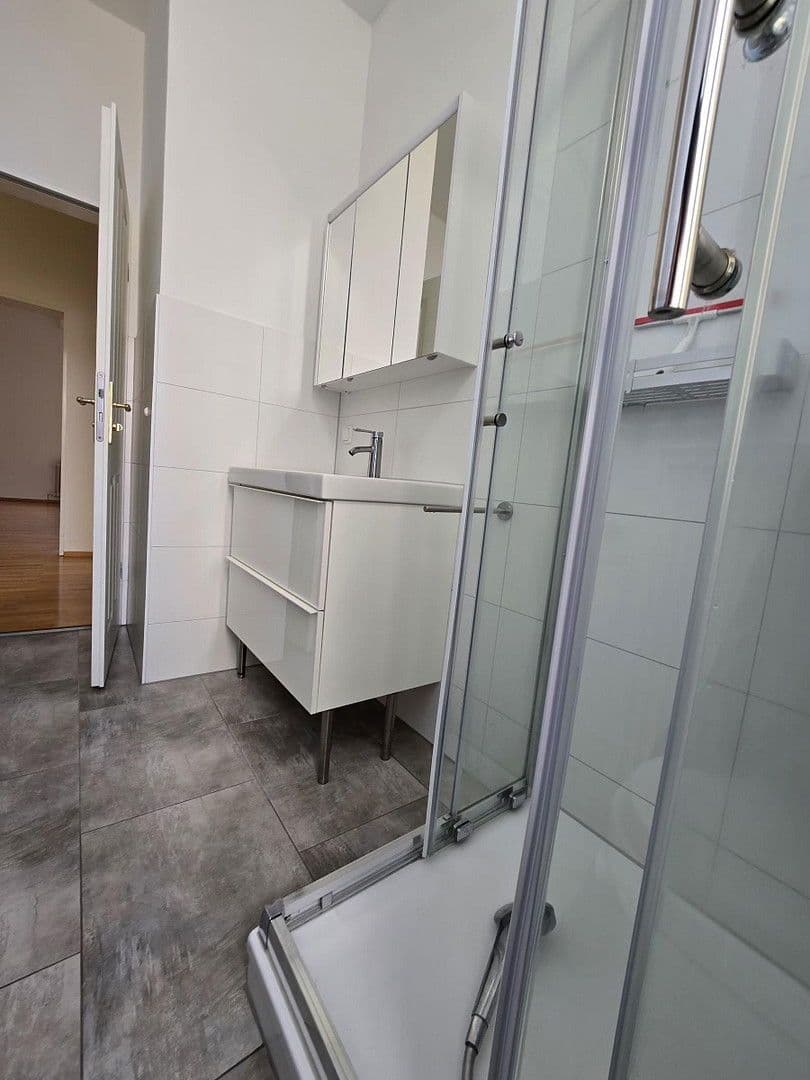 Prenájom bytu 2-izbový 65 m², Offenbach, Hesensko Prenájom bytu 2-izbový 65 m², Offenbach, Hesensko