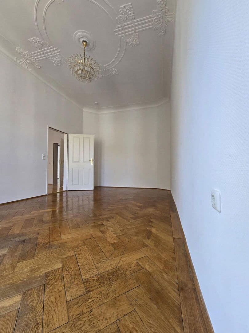 Prenájom bytu 2-izbový 65 m², Offenbach, Hesensko Prenájom bytu 2-izbový 65 m², Offenbach, Hesensko
