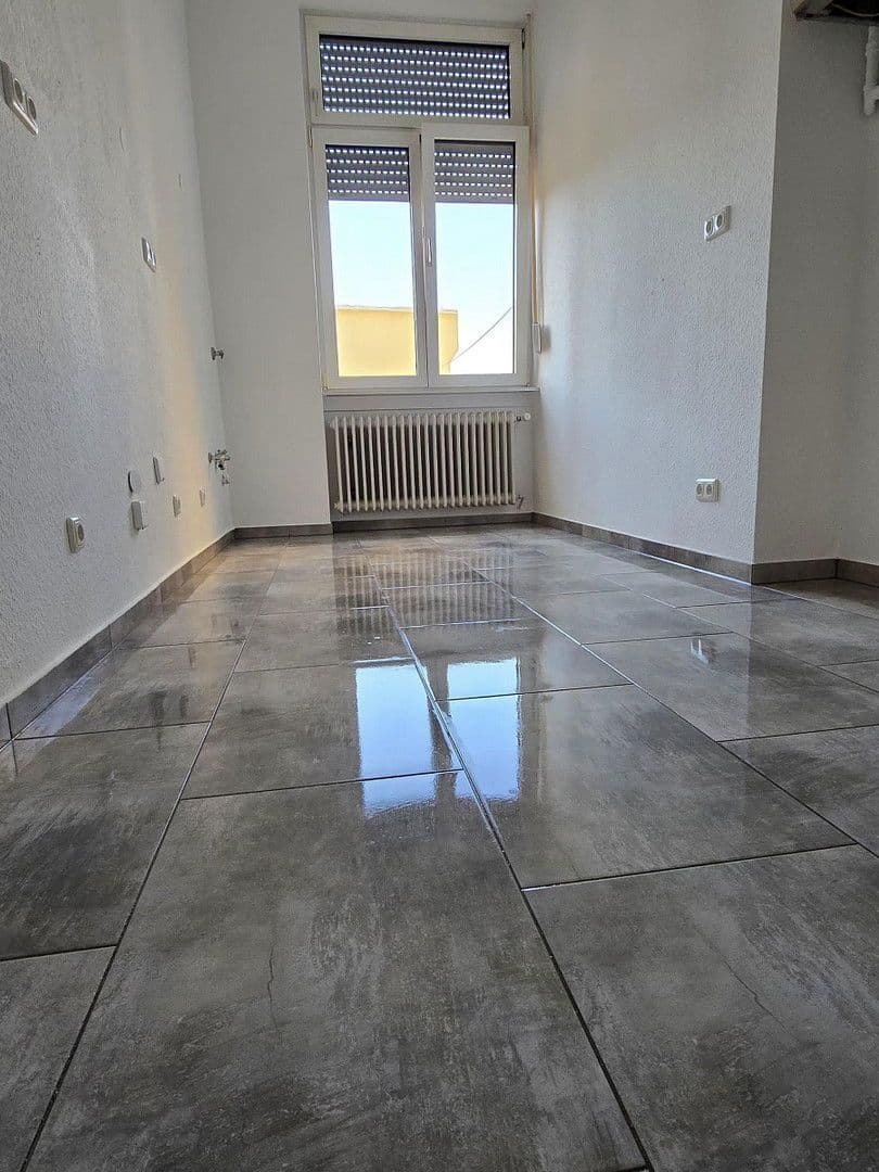 Prenájom bytu 2-izbový 65 m², Offenbach, Hesensko Prenájom bytu 2-izbový 65 m², Offenbach, Hesensko