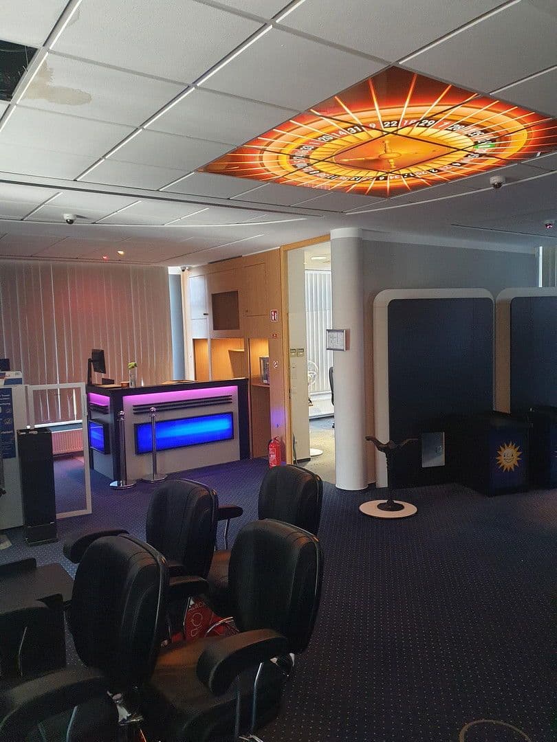 Prenájom nebytového priestoru 297 m², Pinneberstraße 155, Ellerbek, Šlezvicko-Holštajnsko Prenájom nebytového priestoru 297 m², Pinneberstraße 155, Ellerbek, Šlezvicko-Holštajnsko