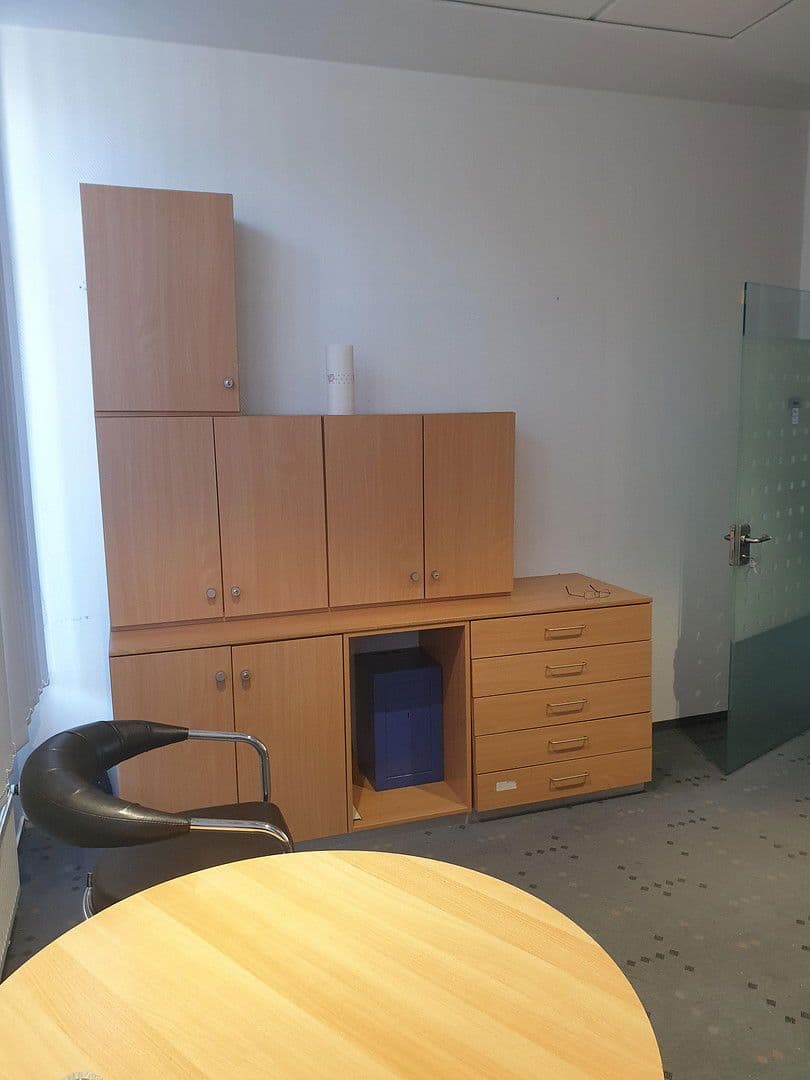 Prenájom nebytového priestoru 297 m², Pinneberstraße 155, Ellerbek, Šlezvicko-Holštajnsko Prenájom nebytového priestoru 297 m², Pinneberstraße 155, Ellerbek, Šlezvicko-Holštajnsko