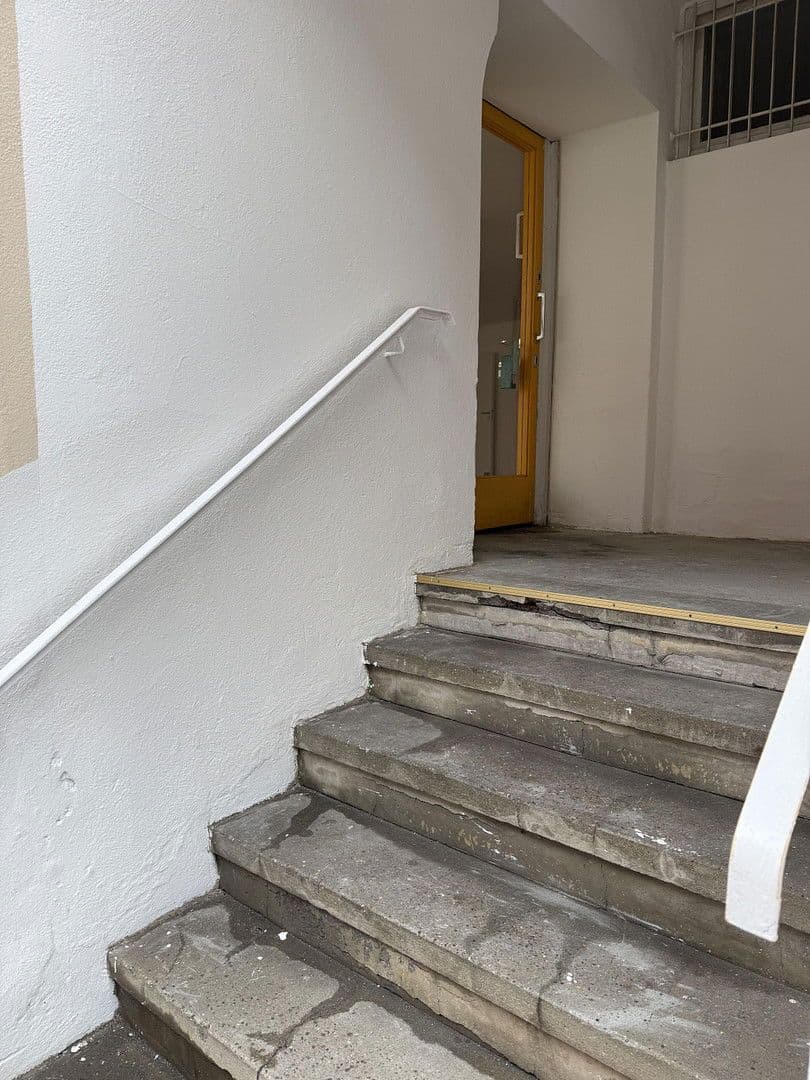 Prenájom nebytového priestoru 136 m², Spitalstrasse 17, Ellwangen (Jagst), Bádensko-Wurttembersko Prenájom nebytového priestoru 136 m², Spitalstrasse 17, Ellwangen (Jagst), Bádensko-Wurttembersko