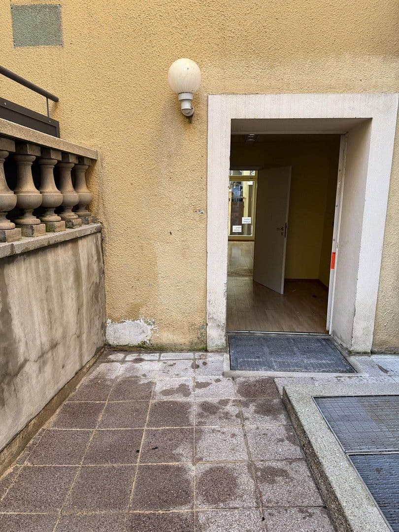 Prenájom nebytového priestoru 136 m², Spitalstrasse 17, Ellwangen (Jagst), Bádensko-Wurttembersko Prenájom nebytového priestoru 136 m², Spitalstrasse 17, Ellwangen (Jagst), Bádensko-Wurttembersko