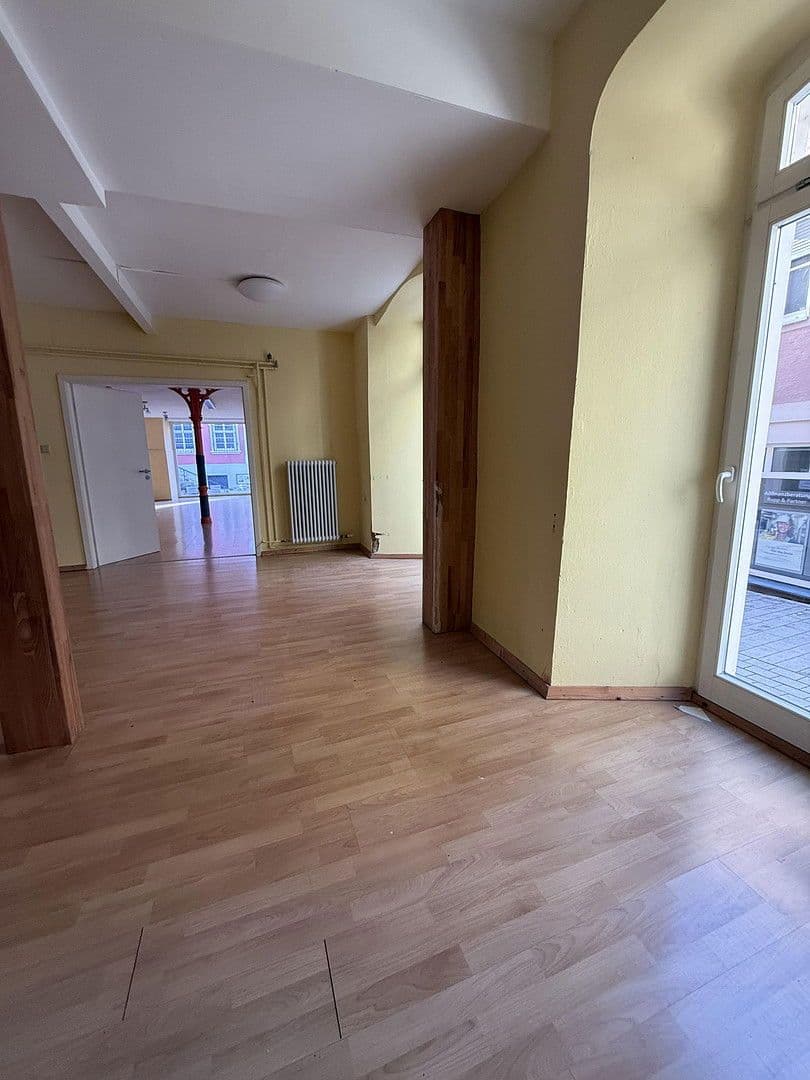 Prenájom nebytového priestoru 136 m², Spitalstrasse 17, Ellwangen (Jagst), Bádensko-Wurttembersko Prenájom nebytového priestoru 136 m², Spitalstrasse 17, Ellwangen (Jagst), Bádensko-Wurttembersko