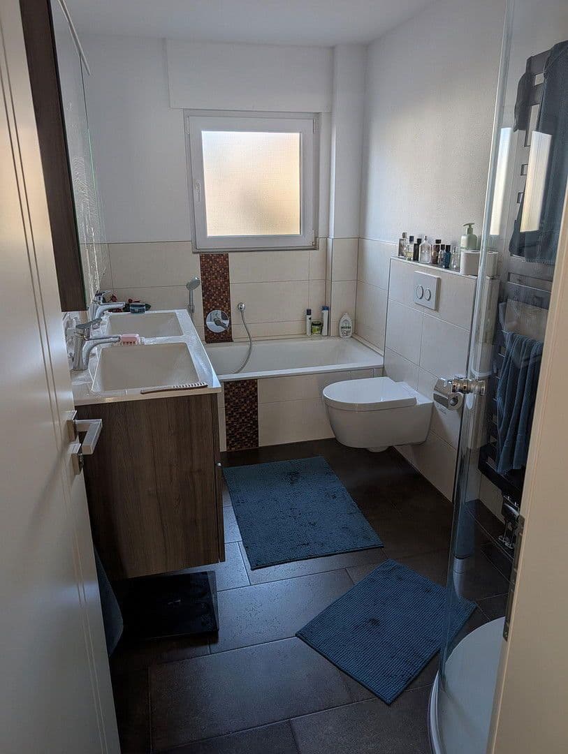 Predaj domu 188 m², pozemek 222 m², Leonberg, Bádensko-Wurttembersko Predaj domu 188 m², pozemek 222 m², Leonberg, Bádensko-Wurttembersko