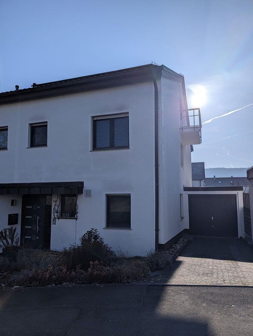 Predaj domu 188 m², pozemek 222 m², Leonberg, Bádensko-Wurttembersko Predaj domu 188 m², pozemek 222 m², Leonberg, Bádensko-Wurttembersko