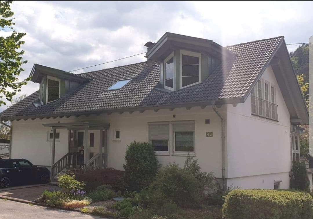 Prenájom bytu 4-izbový 138 m², Tuttlingen, Bádensko-Wurttembersko Prenájom bytu 4-izbový 138 m², Tuttlingen, Bádensko-Wurttembersko