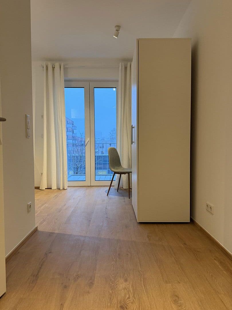 Prenájom bytu 1-izbový 26 m², Berlin, Berlín Prenájom bytu 1-izbový 26 m², Berlin, Berlín