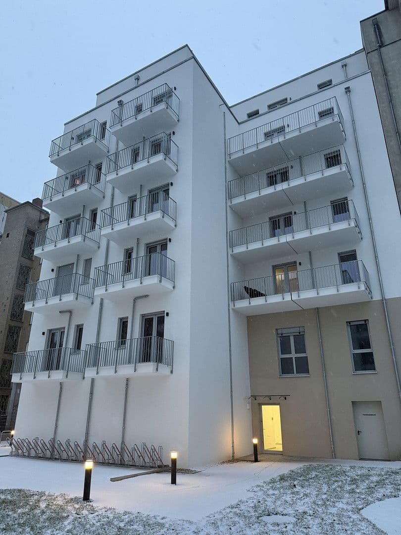 Prenájom bytu 1-izbový 26 m², Berlin, Berlín Prenájom bytu 1-izbový 26 m², Berlin, Berlín