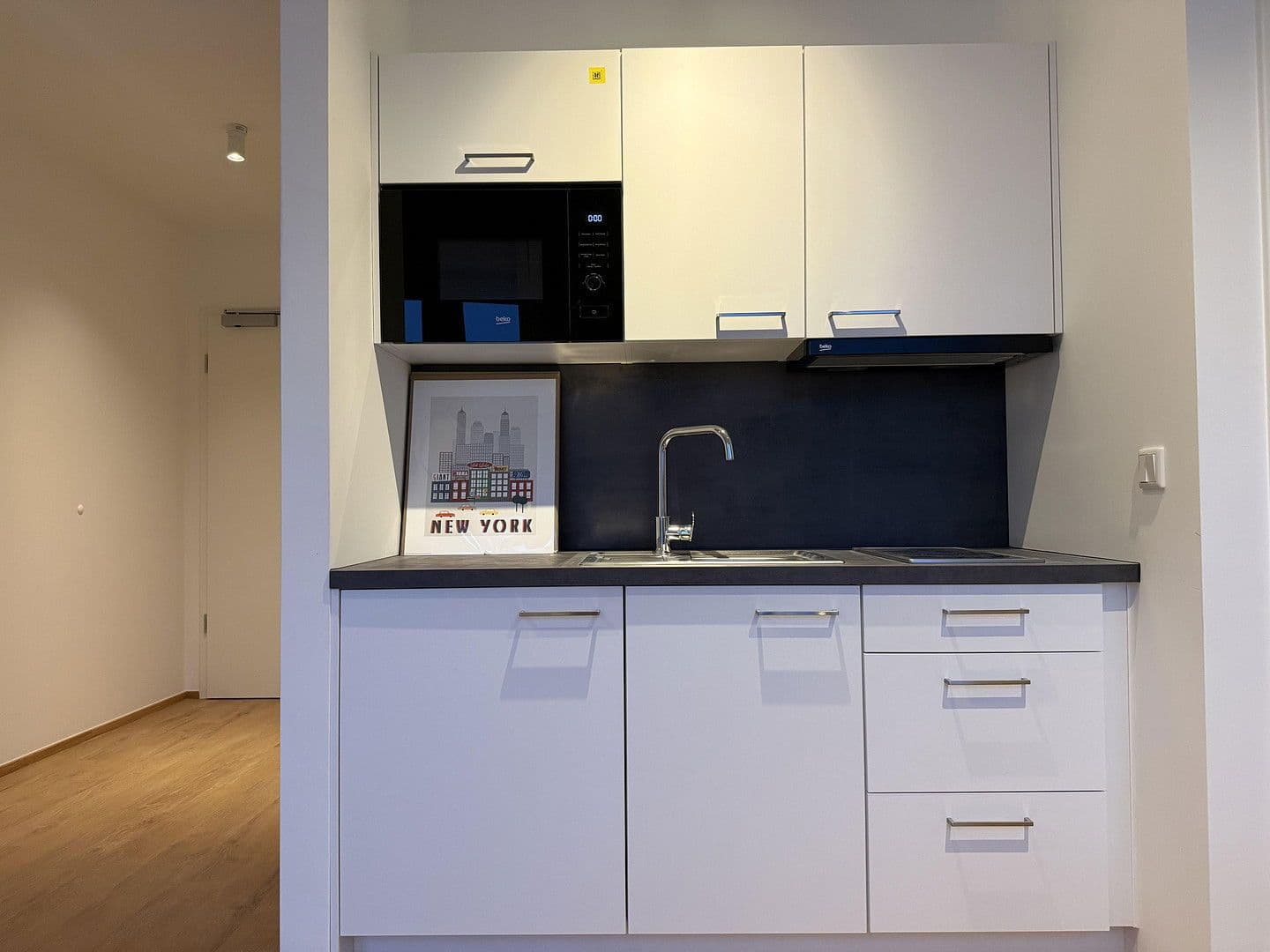 Prenájom bytu 1-izbový 26 m², Berlin, Berlín Prenájom bytu 1-izbový 26 m², Berlin, Berlín