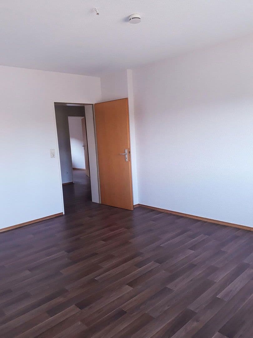 Prenájom bytu 3-izbový 86 m², Ludwigshafen, Porýnie-Falcko Prenájom bytu 3-izbový 86 m², Ludwigshafen, Porýnie-Falcko