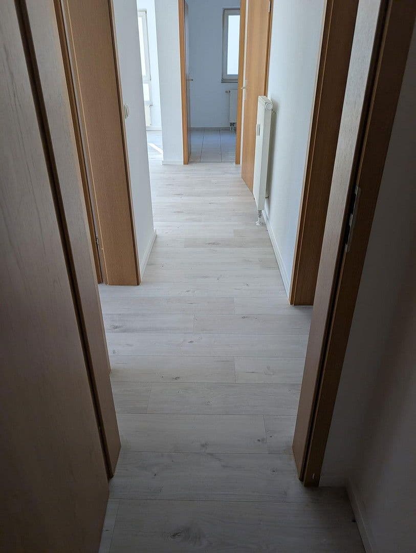 Prenájom bytu 2-izbový 60 m², Weseler Str. 11A, Berlin, Berlín Prenájom bytu 2-izbový 60 m², Weseler Str. 11A, Berlin, Berlín