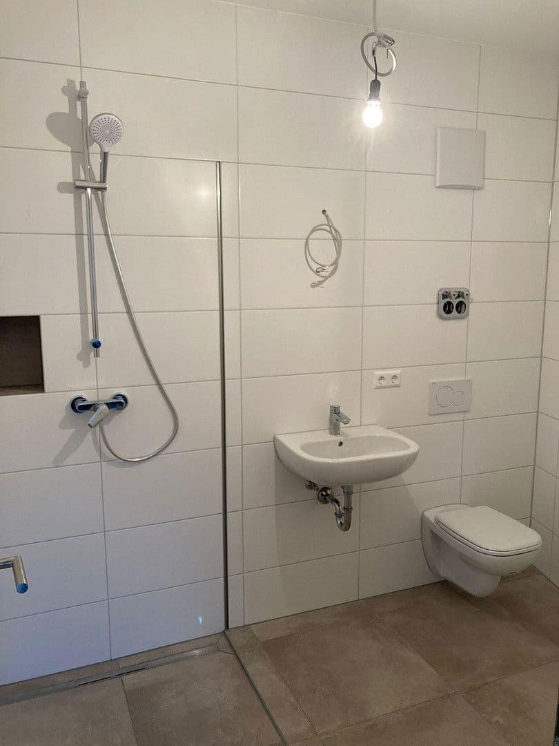 Prenájom bytu 2-izbový 59 m², Eberstadt, Bádensko-Wurttembersko Prenájom bytu 2-izbový 59 m², Eberstadt, Bádensko-Wurttembersko