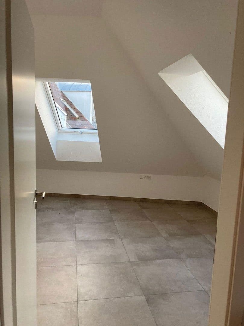 Prenájom bytu 2-izbový 59 m², Eberstadt, Bádensko-Wurttembersko Prenájom bytu 2-izbový 59 m², Eberstadt, Bádensko-Wurttembersko