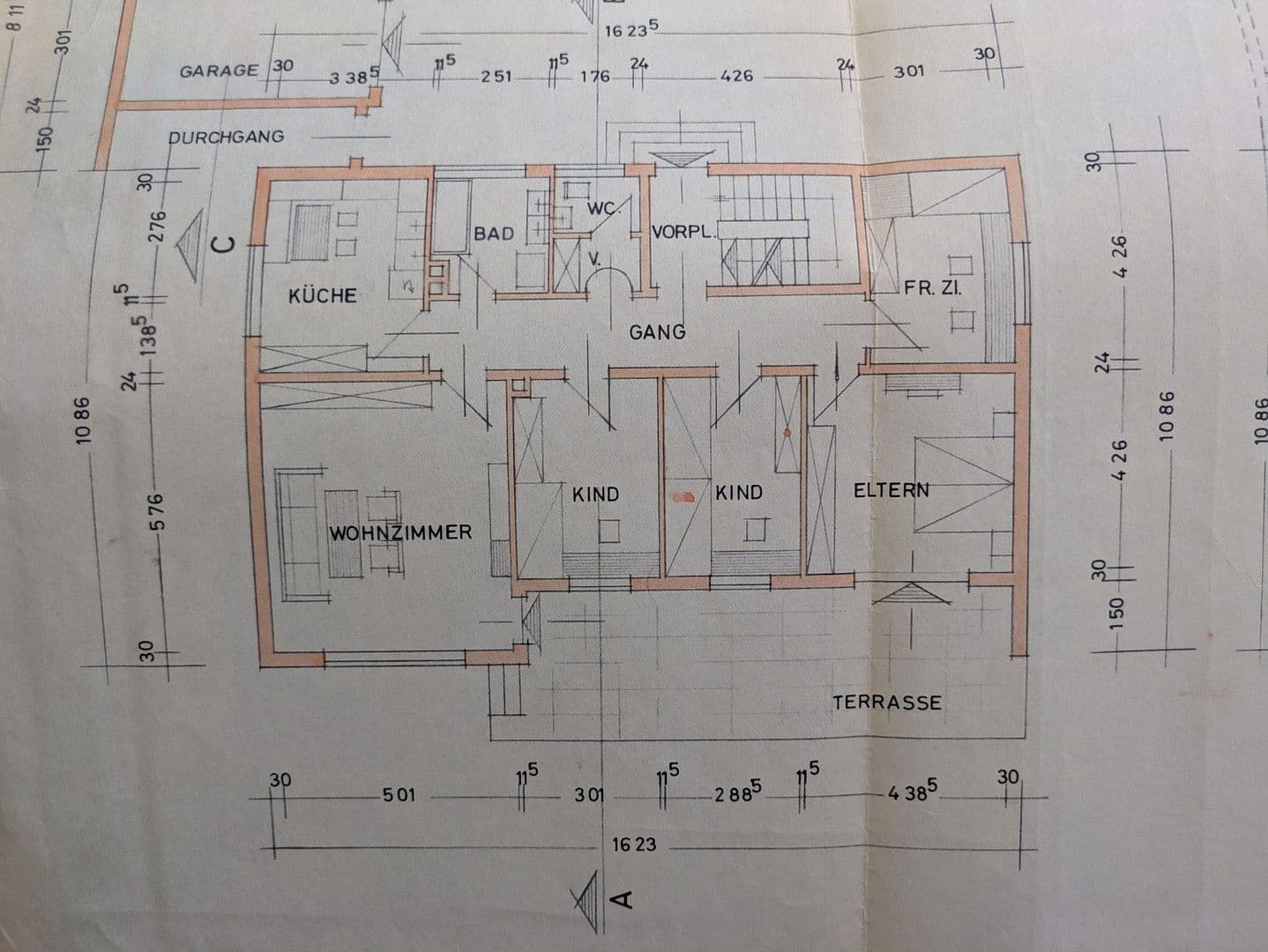 Predaj domu 339 m², pozemek 1.077 m², Schwanenstraße 3, Kelheim, Bavorsko Predaj domu 339 m², pozemek 1.077 m², Schwanenstraße 3, Kelheim, Bavorsko
