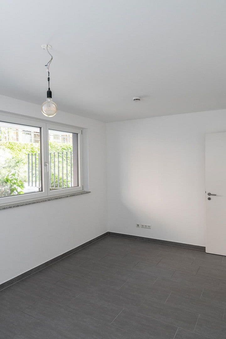 Predaj bytu 2-izbový 70 m², Stuttgart, Bádensko-Wurttembersko Predaj bytu 2-izbový 70 m², Stuttgart, Bádensko-Wurttembersko