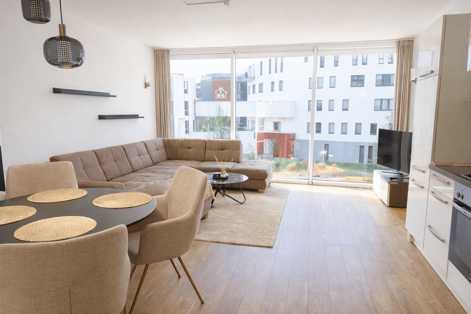 Prenájom bytu 2-izbový 73 m², Rostock, Meklenbursko-Predpomoransko Prenájom bytu 2-izbový 73 m², Rostock, Meklenbursko-Predpomoransko