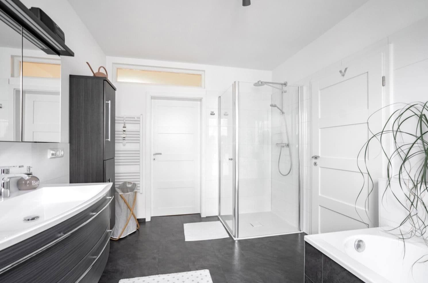 Prenájom bytu 2-izbový 73 m², Rostock, Meklenbursko-Predpomoransko Prenájom bytu 2-izbový 73 m², Rostock, Meklenbursko-Predpomoransko