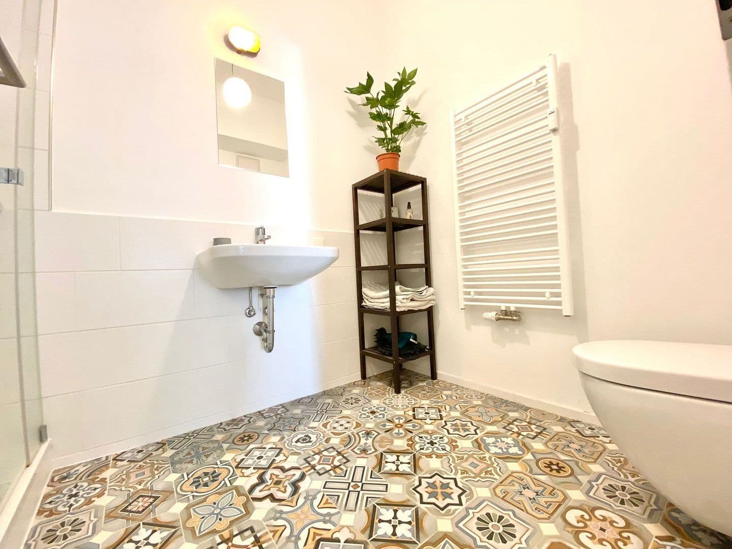 Prenájom bytu 3-izbový 119 m², Berlin, Berlín Prenájom bytu 3-izbový 119 m², Berlin, Berlín