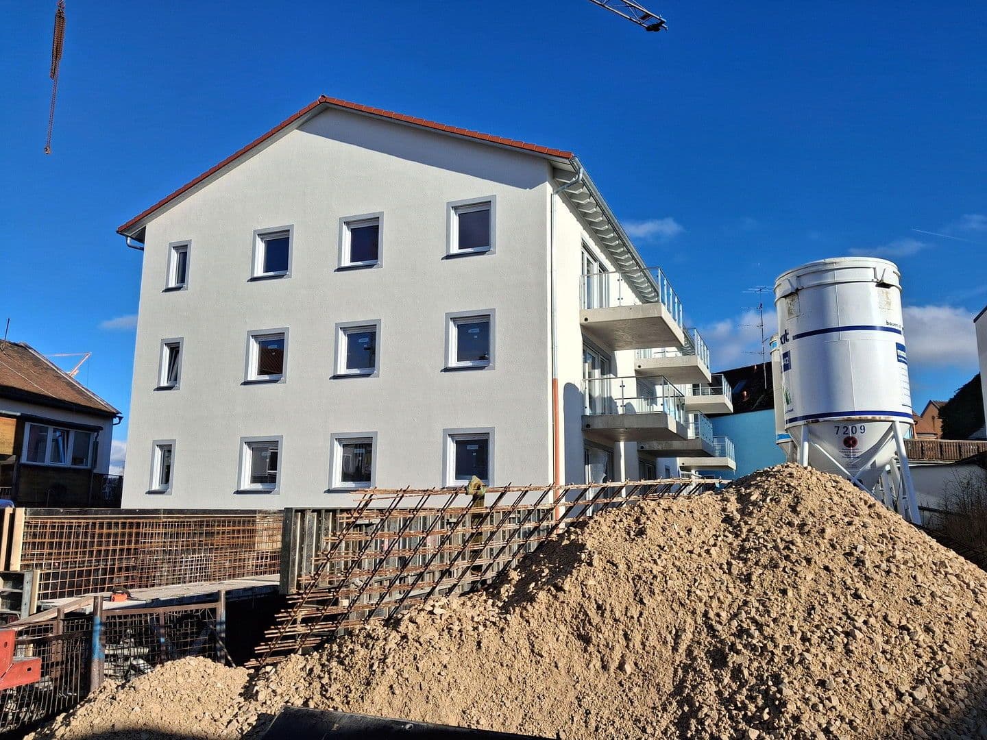 Predaj bytu 3-izbový 92 m², Bahnhofsplatz 4a, Gunzenhausen, Bavorsko Predaj bytu 3-izbový 92 m², Bahnhofsplatz 4a, Gunzenhausen, Bavorsko