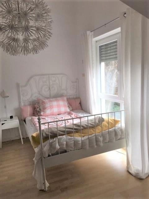 Prenájom domu 172 m², pozemek 325 m², Schneemannstrasse 0, München, Bavorsko Prenájom domu 172 m², pozemek 325 m², Schneemannstrasse 0, München, Bavorsko