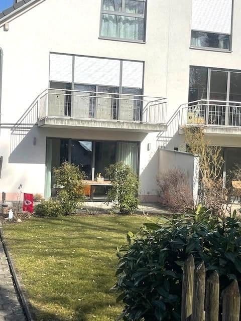 Prenájom domu 172 m², pozemek 325 m², Schneemannstrasse 0, München, Bavorsko Prenájom domu 172 m², pozemek 325 m², Schneemannstrasse 0, München, Bavorsko