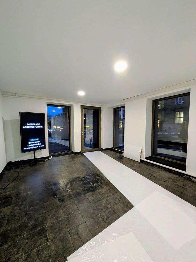 Prenájom kancelárie 210 m², Rotebühlstrasse 108, Stuttgart, Bádensko-Wurttembersko Prenájom kancelárie 210 m², Rotebühlstrasse 108, Stuttgart, Bádensko-Wurttembersko