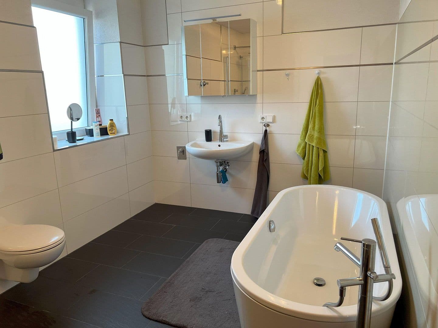 Prenájom bytu 2-izbový 84 m², Weingarten, Bádensko-Wurttembersko Prenájom bytu 2-izbový 84 m², Weingarten, Bádensko-Wurttembersko