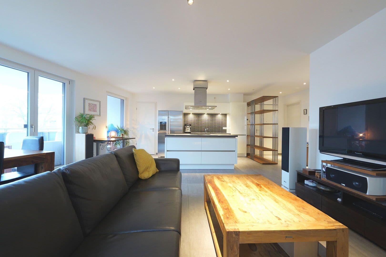 Predaj bytu 3-izbový 99 m², Stuttgart, Bádensko-Wurttembersko Predaj bytu 3-izbový 99 m², Stuttgart, Bádensko-Wurttembersko