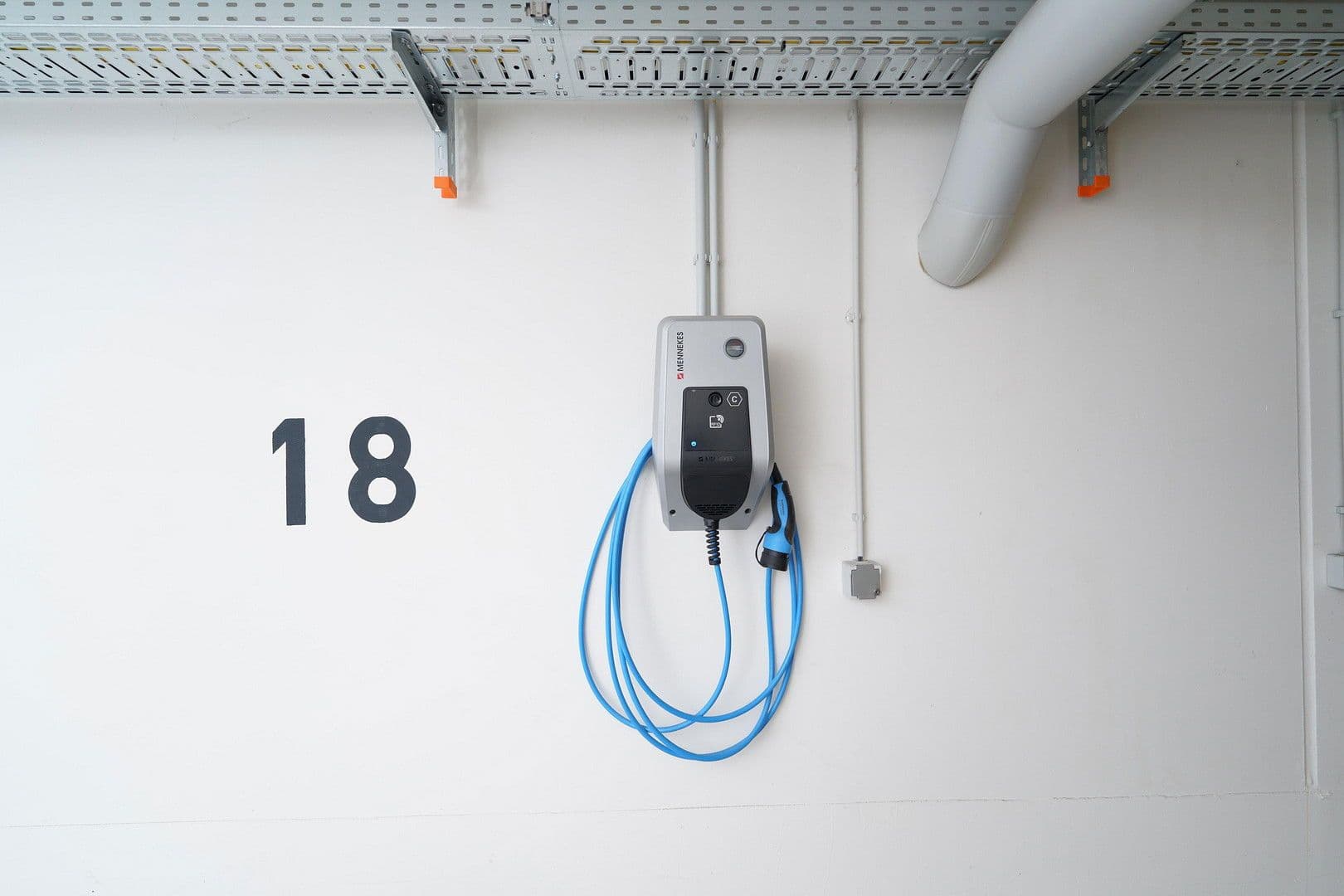 Predaj bytu 3-izbový 99 m², Stuttgart, Bádensko-Wurttembersko Predaj bytu 3-izbový 99 m², Stuttgart, Bádensko-Wurttembersko