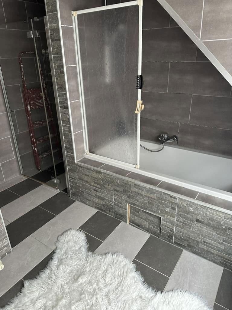 Prenájom bytu 5-izbový 151 m², Mannheim, Bádensko-Wurttembersko Prenájom bytu 5-izbový 151 m², Mannheim, Bádensko-Wurttembersko