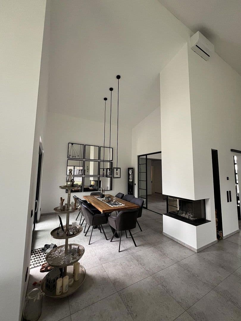 Predaj domu 220 m², pozemek 1.400 m², Senftenberg - Zły Komorow, Brandenbursko Predaj domu 220 m², pozemek 1.400 m², Senftenberg - Zły Komorow, Brandenbursko