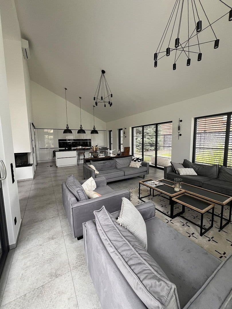 Predaj domu 220 m², pozemek 1.400 m², Senftenberg - Zły Komorow, Brandenbursko Predaj domu 220 m², pozemek 1.400 m², Senftenberg - Zły Komorow, Brandenbursko