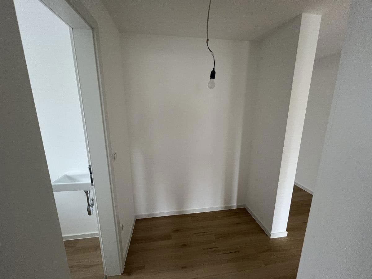 Prenájom bytu 3-izbový 79 m², Mauerbergstrasse 83, Neuweier, Bádensko-Wurttembersko Prenájom bytu 3-izbový 79 m², Mauerbergstrasse 83, Neuweier, Bádensko-Wurttembersko